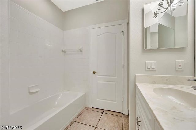 8059 Tauren CT, Naples, FL 34119