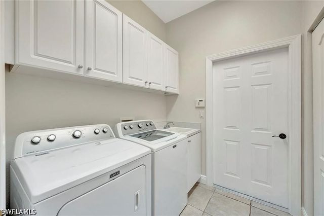 8059 Tauren CT, Naples, FL 34119