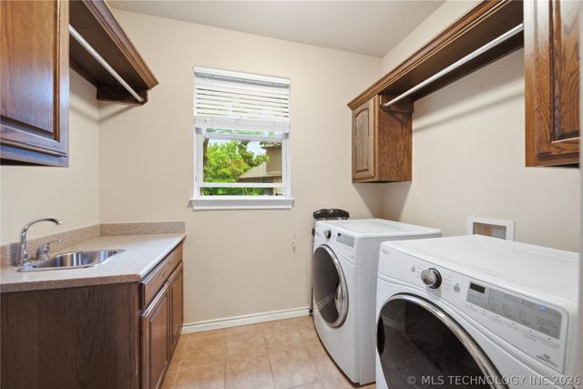2202 S 113th West Court, Sapulpa, OK 74066