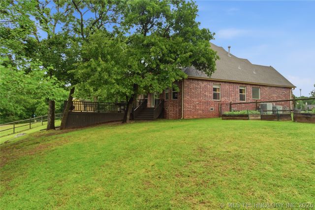 2202 S 113th West Court, Sapulpa, OK 74066