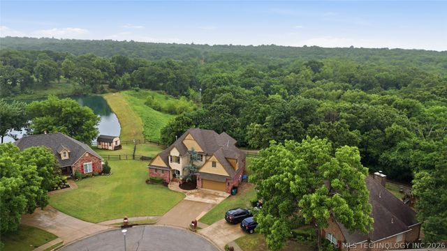 2202 S 113th West Court, Sapulpa, OK 74066