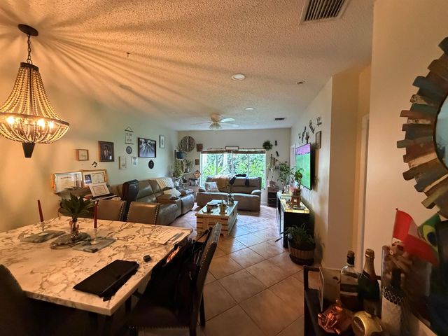 4271 SW 10th Court, Deerfield Beach, FL 33442