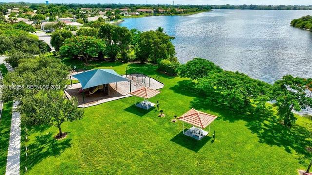 4271 SW 10th Court, Deerfield Beach, FL 33442