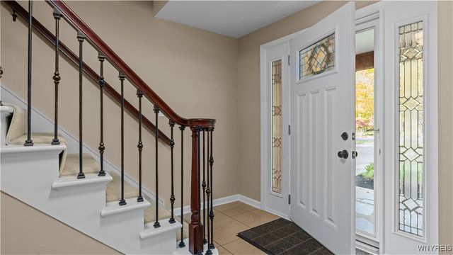 83 Briar Hill Road, Orchard Park, NY 14127