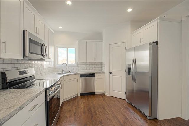 10224 N Willow Avenue, Kansas City, MO 64157