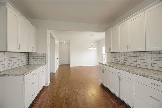 10224 N Willow Avenue, Kansas City, MO 64157