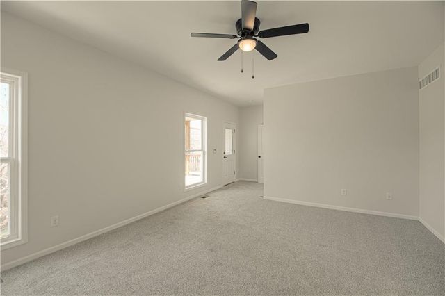 10224 N Willow Avenue, Kansas City, MO 64157