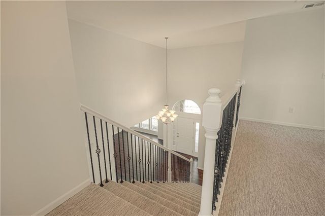 10224 N Willow Avenue, Kansas City, MO 64157