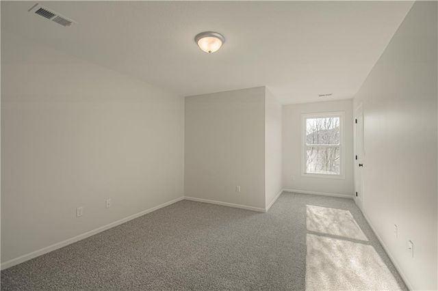 10224 N Willow Avenue, Kansas City, MO 64157