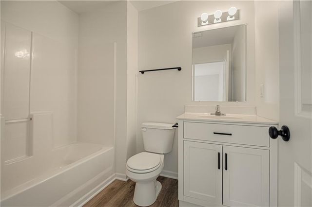 10224 N Willow Avenue, Kansas City, MO 64157