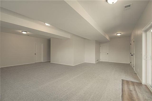 10224 N Willow Avenue, Kansas City, MO 64157