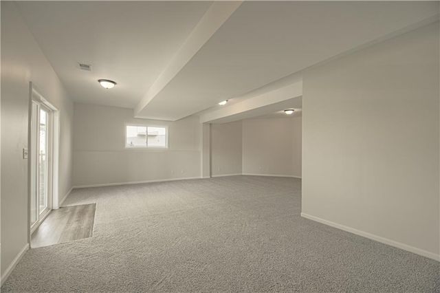 10224 N Willow Avenue, Kansas City, MO 64157