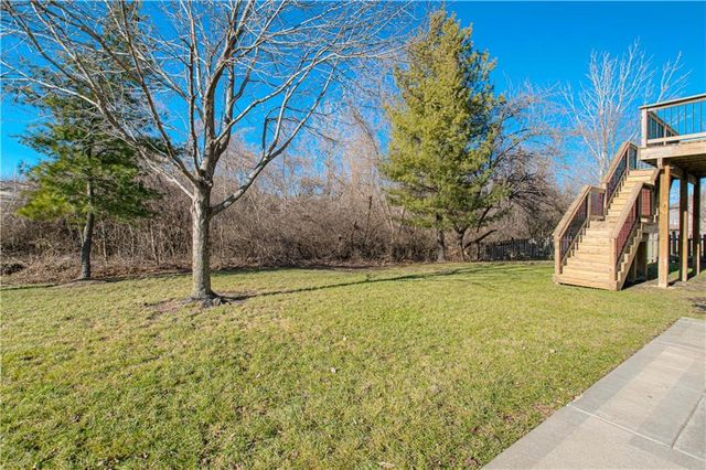 10224 N Willow Avenue, Kansas City, MO 64157