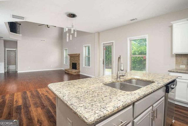 4405 Heathcliff Way, Cumming, GA 30041