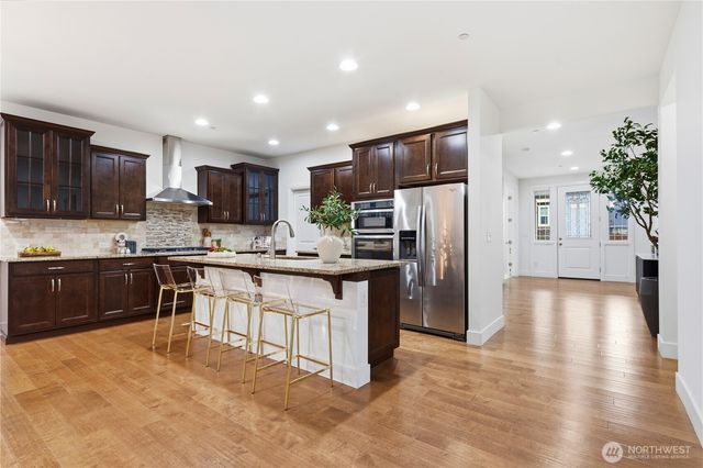 8415 NE 151st Place, Kenmore, WA 98028