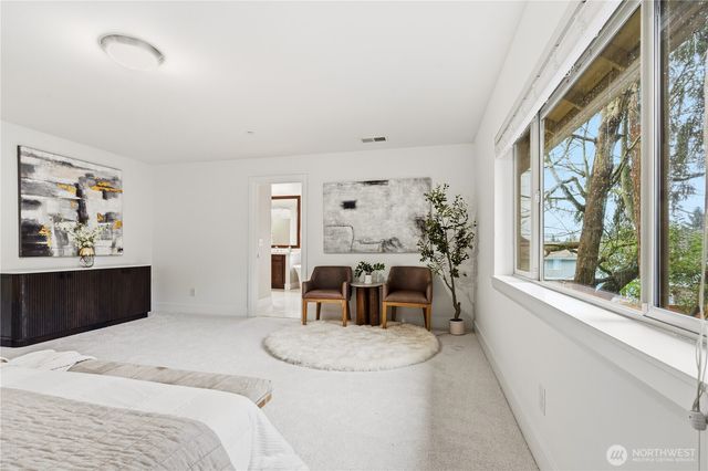 8415 NE 151st Place, Kenmore, WA 98028