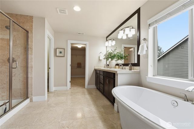 8415 NE 151st Place, Kenmore, WA 98028