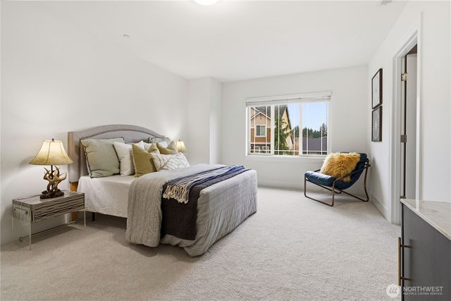 8415 NE 151st Place, Kenmore, WA 98028