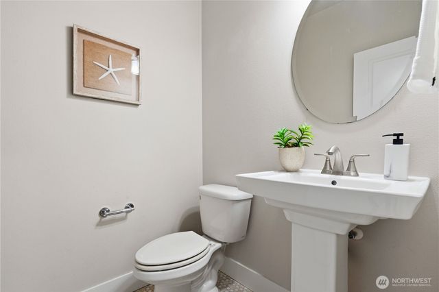 8415 NE 151st Place, Kenmore, WA 98028