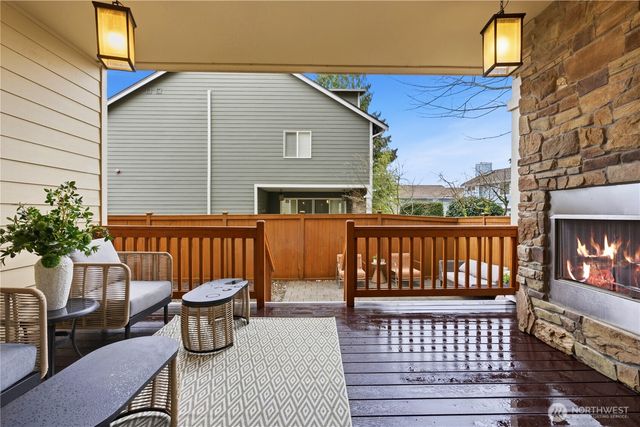 8415 NE 151st Place, Kenmore, WA 98028