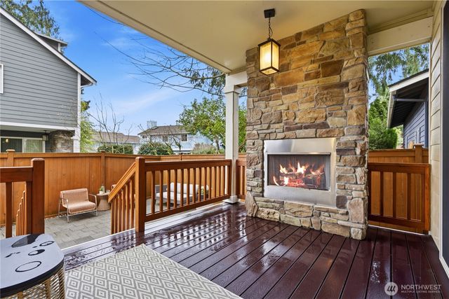 8415 NE 151st Place, Kenmore, WA 98028