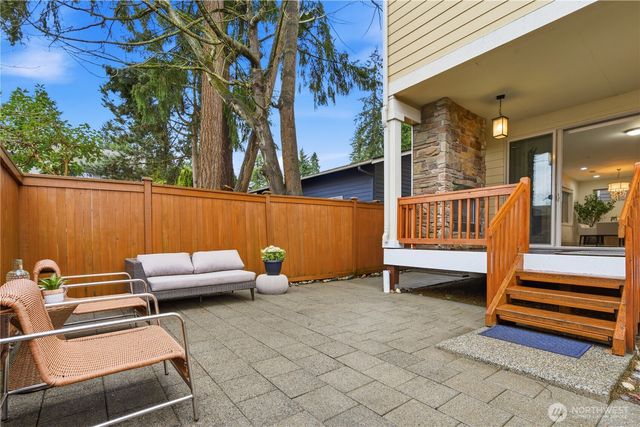 8415 NE 151st Place, Kenmore, WA 98028