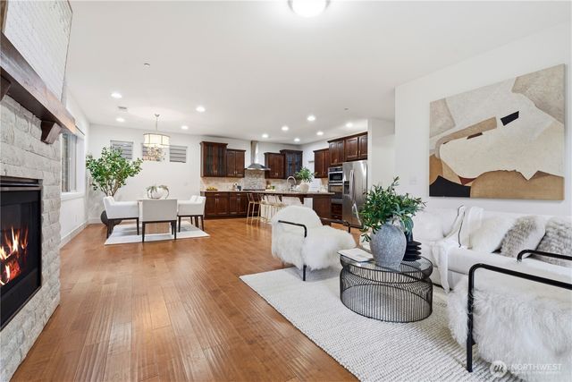 8415 NE 151st Place, Kenmore, WA 98028