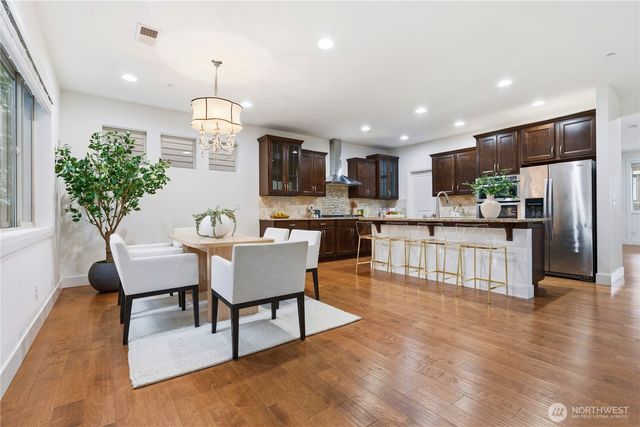 8415 NE 151st Place, Kenmore, WA 98028