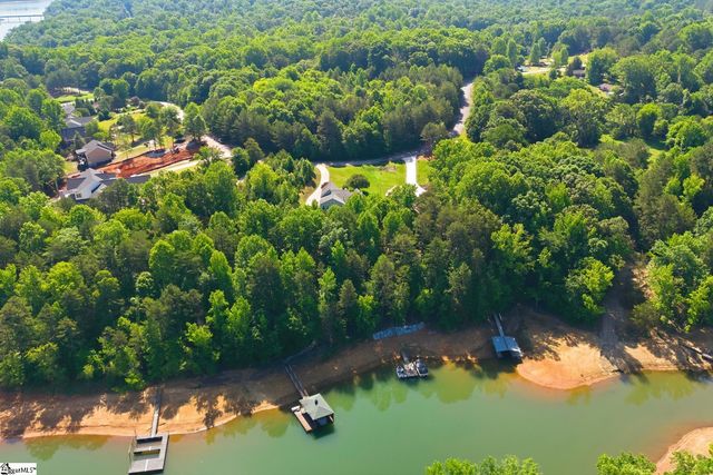 109 Martins Pointe Drive, Seneca, SC 29678