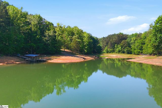 109 Martins Pointe Drive, Seneca, SC 29678