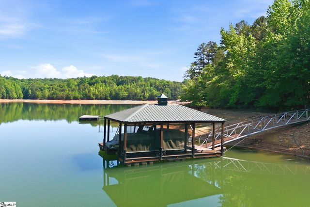 109 Martins Pointe Drive, Seneca, SC 29678