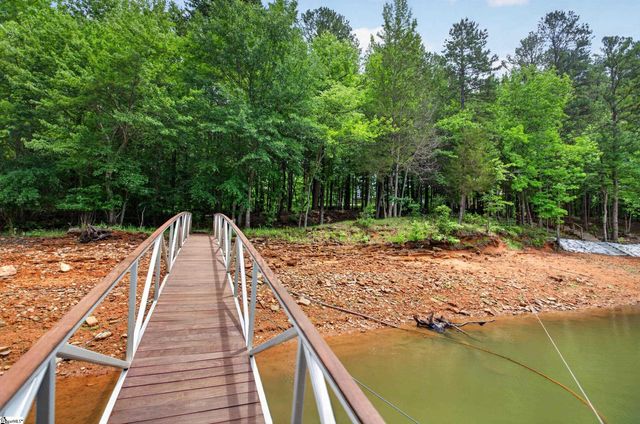 109 Martins Pointe Drive, Seneca, SC 29678