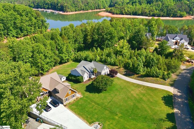 109 Martins Pointe Drive, Seneca, SC 29678