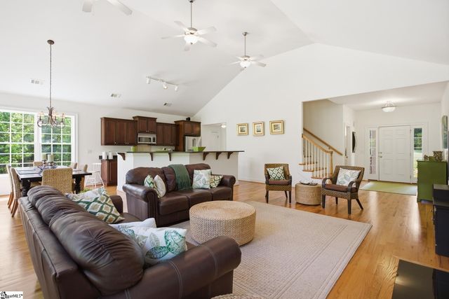 109 Martins Pointe Drive, Seneca, SC 29678