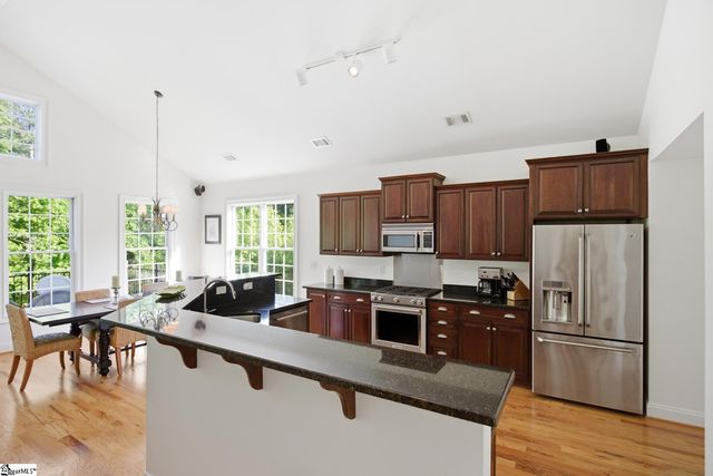 109 Martins Pointe Drive, Seneca, SC 29678