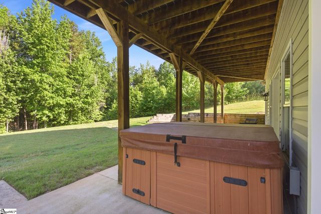 109 Martins Pointe Drive, Seneca, SC 29678