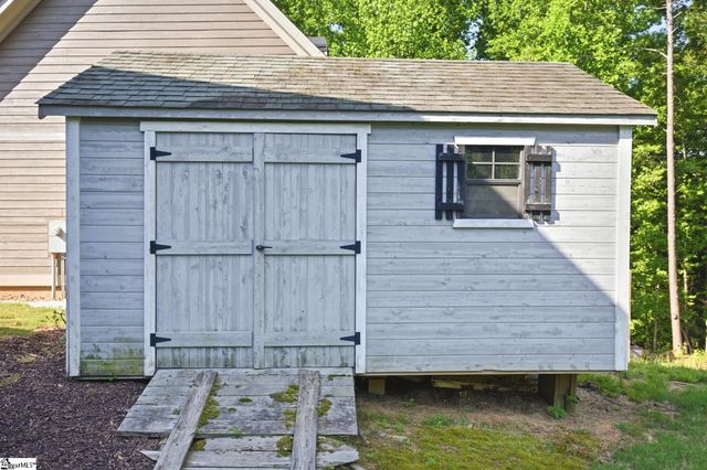 109 Martins Pointe Drive, Seneca, SC 29678