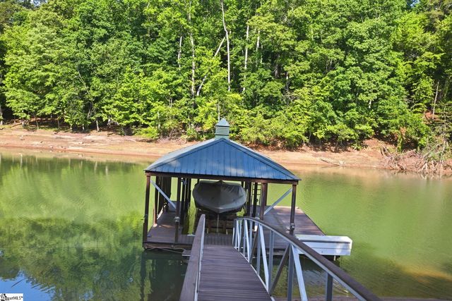 109 Martins Pointe Drive, Seneca, SC 29678
