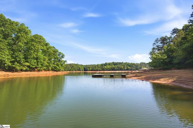 109 Martins Pointe Drive, Seneca, SC 29678