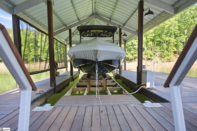 109 Martins Pointe Drive, Seneca, SC 29678