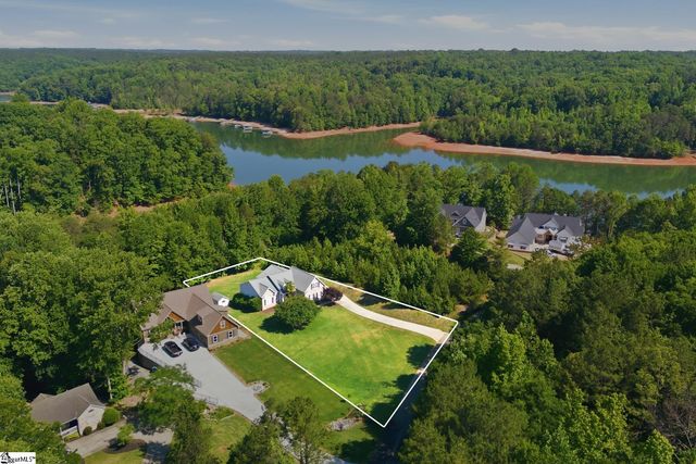 109 Martins Pointe Drive, Seneca, SC 29678