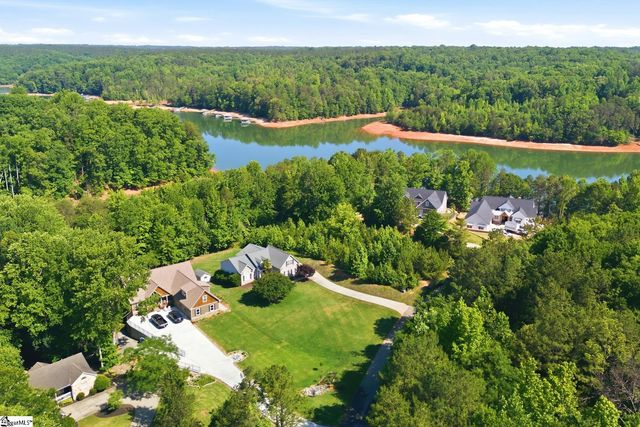 109 Martins Pointe Drive, Seneca, SC 29678