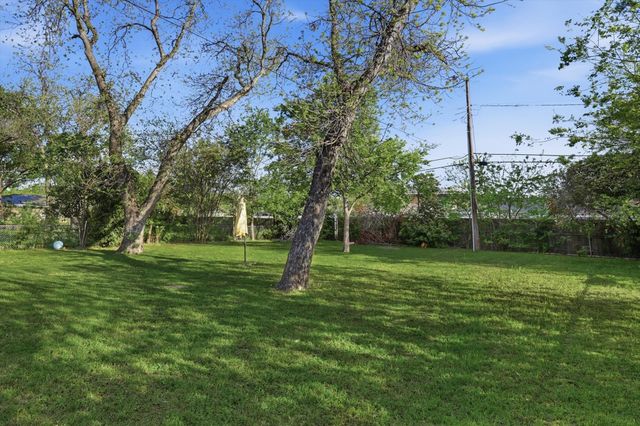 6766 Mike Drive, North Richland Hills, TX 76180