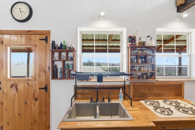 594 Skinnersburg Road, Stamping Ground, KY 40379