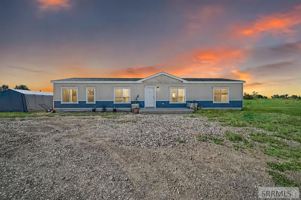 3017 E 750 N, Chester, ID 83421