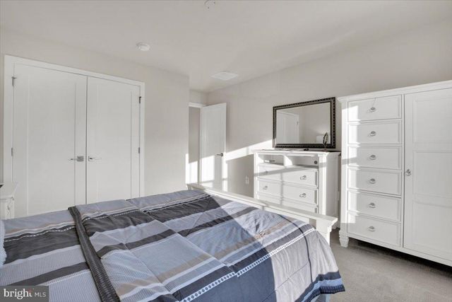 25038 WOODLAND IRIS DR, Aldie, VA 20105