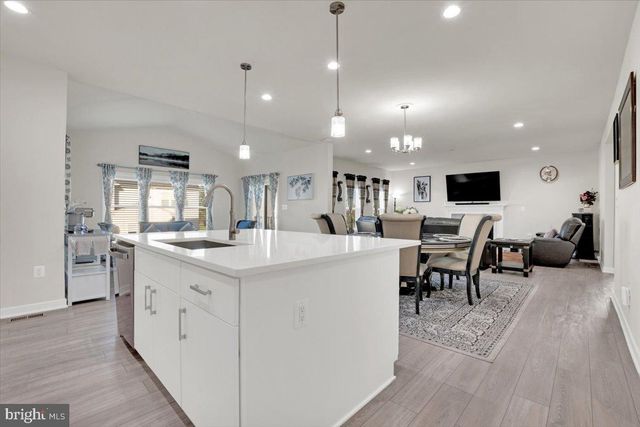 25038 WOODLAND IRIS DR, Aldie, VA 20105