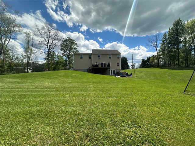 113 Oakwood Drive, Oakland Twp, PA 16002