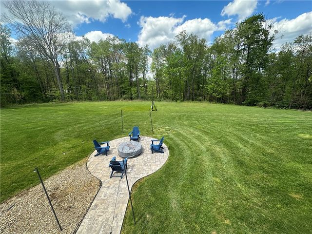 113 Oakwood Drive, Oakland Twp, PA 16002