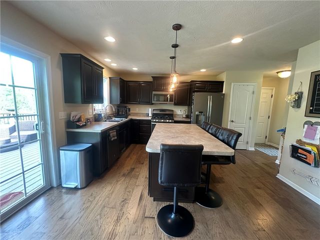 113 Oakwood Drive, Oakland Twp, PA 16002